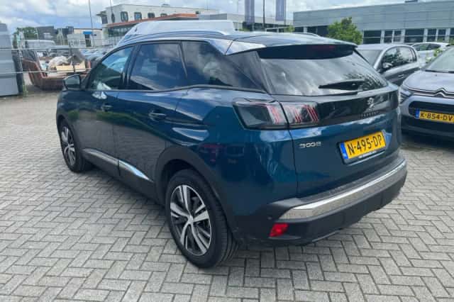 Peugeot 3008 (2021) thumbnail 4