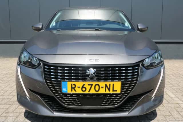 Peugeot 208 (2022) thumbnail 2