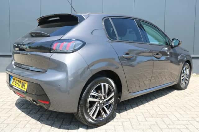 Peugeot 208 (2022) thumbnail 3