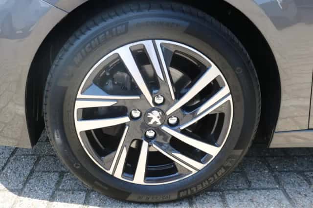 Peugeot 208 (2022) thumbnail 6