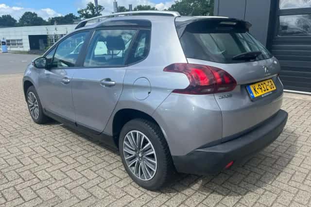 Peugeot 2008 (2018) thumbnail 4