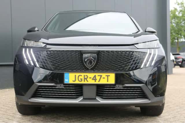 Peugeot e-3008 (2025) thumbnail 2