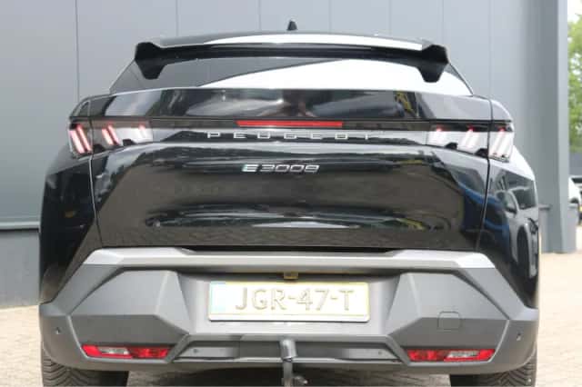 Peugeot e-3008 (2025) thumbnail 5