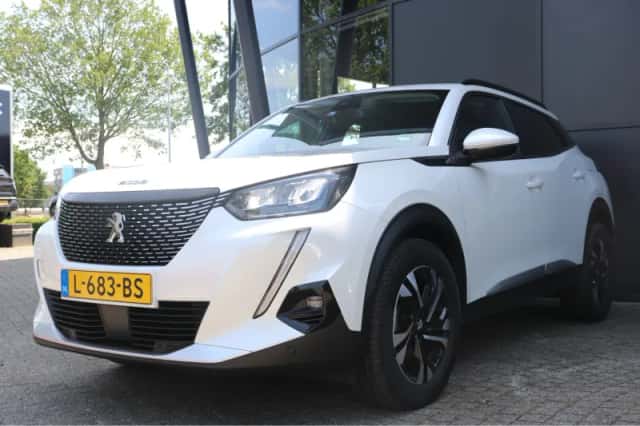 Peugeot 2008 (2021) thumbnail 1