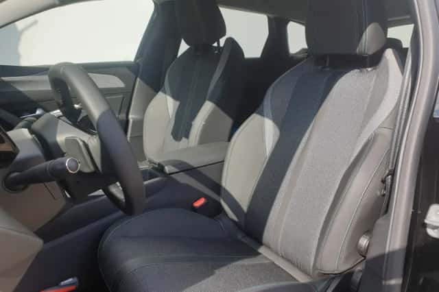 Peugeot 308 (2025) thumbnail 5