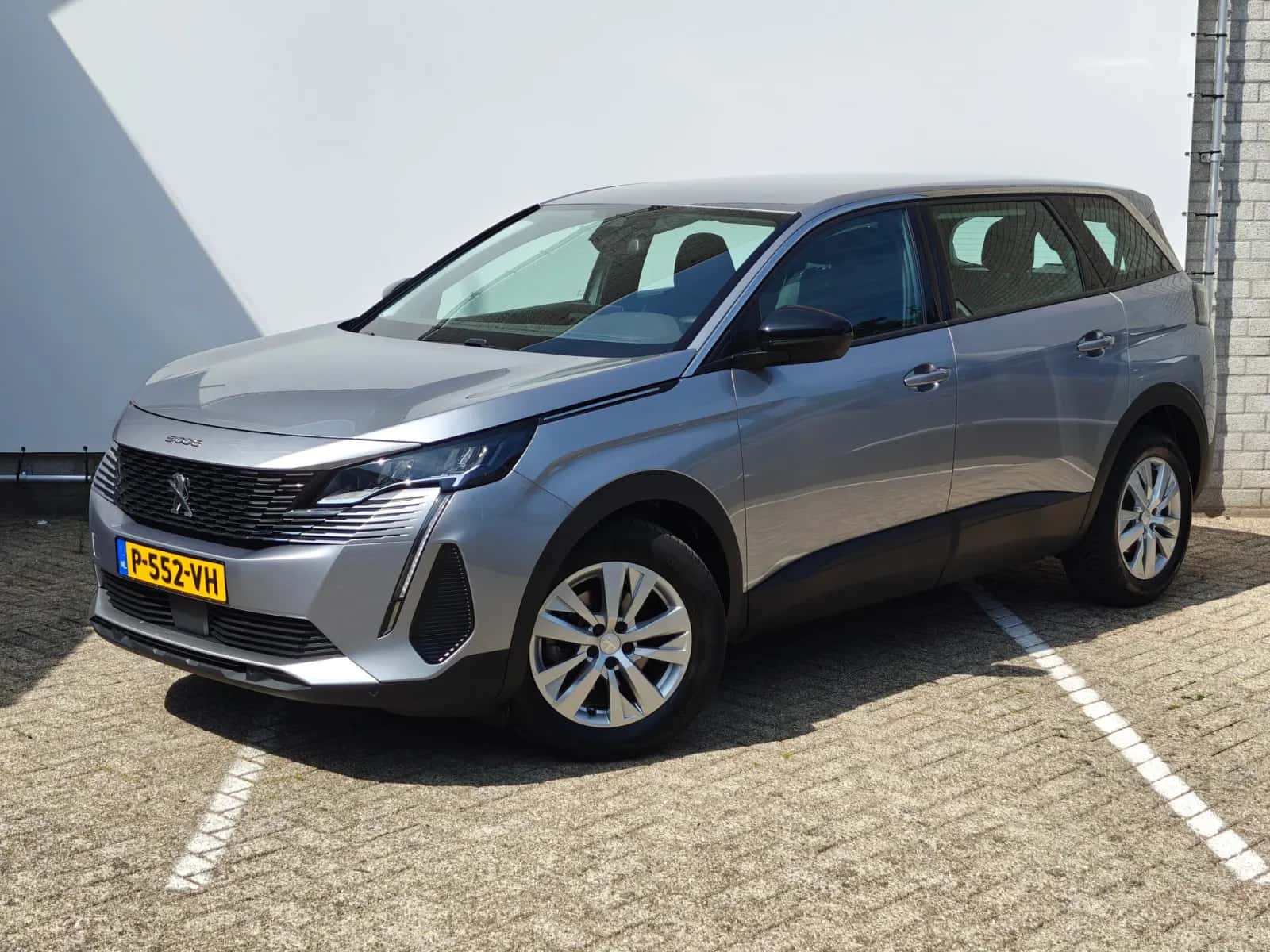 Peugeot 5008 (2022) — foto 1