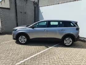 Peugeot 5008 (2022) thumbnail 2