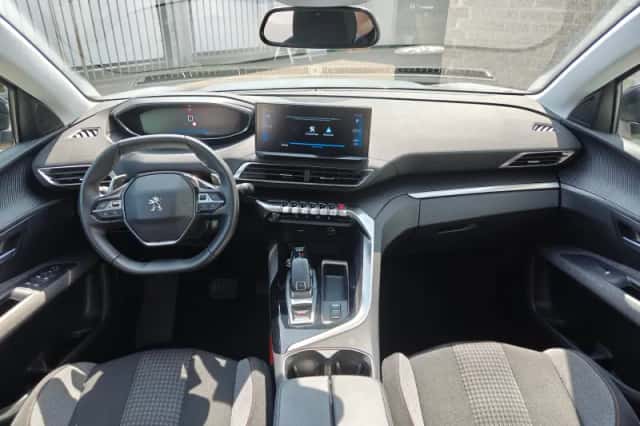 Peugeot 5008 (2022) thumbnail 16