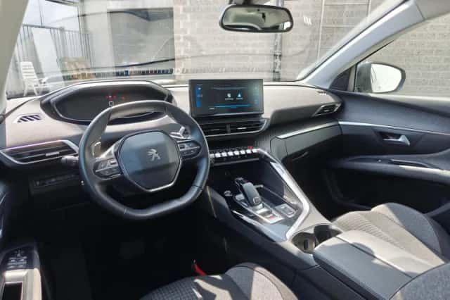 Peugeot 5008 (2022) thumbnail 17
