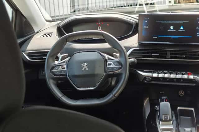 Peugeot 5008 (2022) thumbnail 18