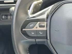 Peugeot 5008 (2022) thumbnail 19