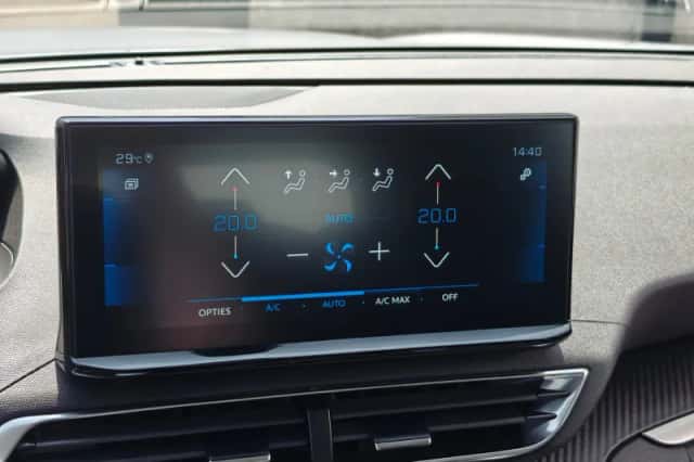 Peugeot 5008 (2022) thumbnail 25