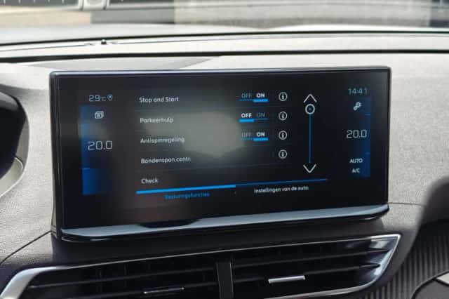 Peugeot 5008 (2022) thumbnail 26