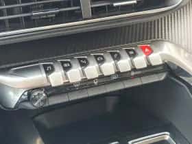 Peugeot 5008 (2022) thumbnail 32