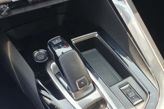 Peugeot 5008 (2022) thumbnail 33