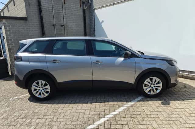 Peugeot 5008 (2022) thumbnail 8
