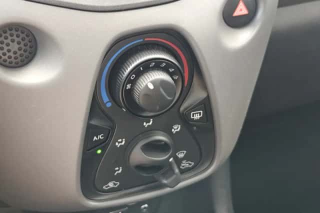 Peugeot 108 (2020) thumbnail 23