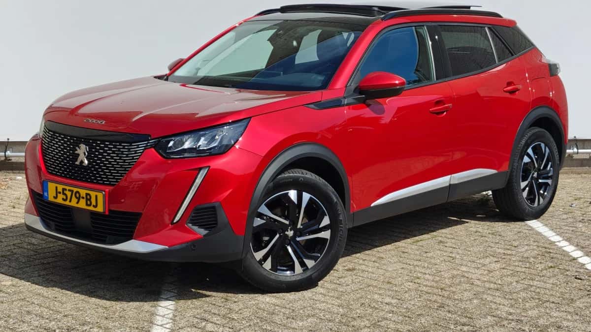 Peugeot 2008 (2020) — foto 1