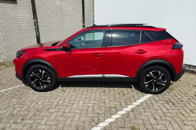 Peugeot 2008 (2020) thumbnail 2