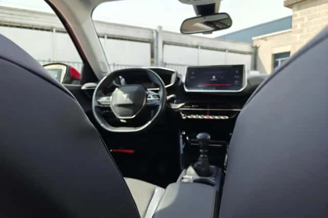 Peugeot 2008 (2020) thumbnail 14