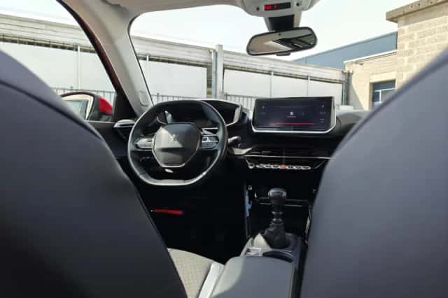 Peugeot 2008 (2020) thumbnail 18