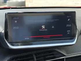 Peugeot 2008 (2020) thumbnail 23