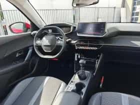 Peugeot 2008 (2020) thumbnail 4
