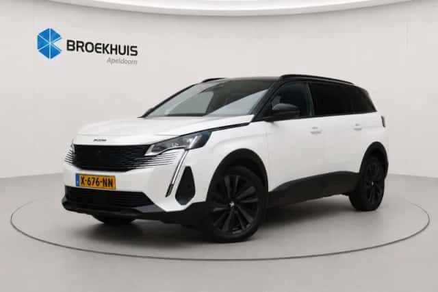 Peugeot 5008 (2024) thumbnail 1