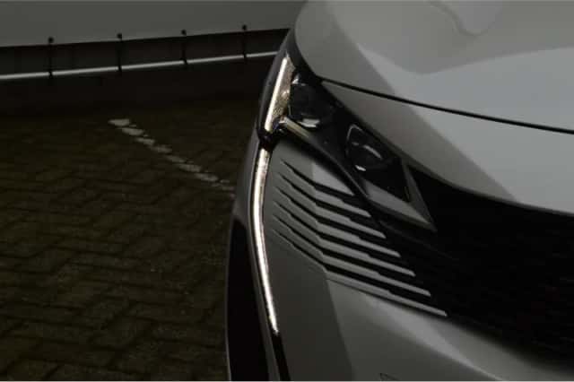 Peugeot 5008 (2024) thumbnail 12