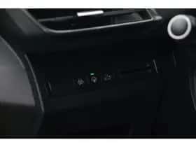 Peugeot 5008 (2024) thumbnail 16