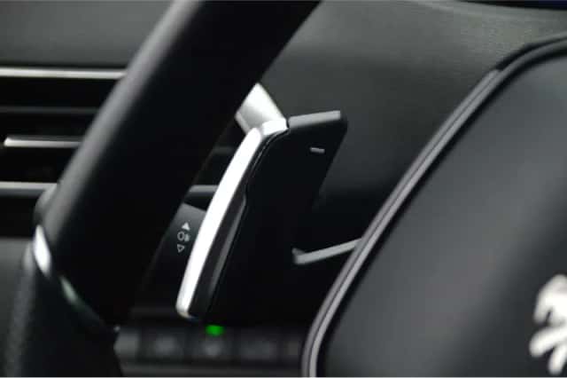 Peugeot 5008 (2024) thumbnail 19