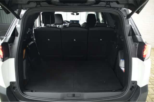 Peugeot 5008 (2024) thumbnail 36