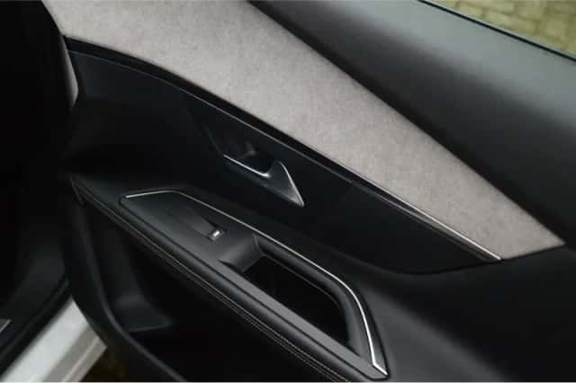 Peugeot 5008 (2024) thumbnail 8