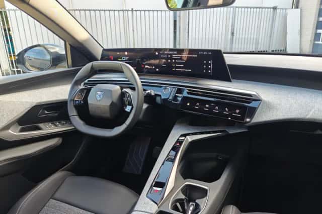 Peugeot 3008 (2025) thumbnail 4