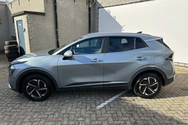 Kia Sportage (2023) thumbnail 3