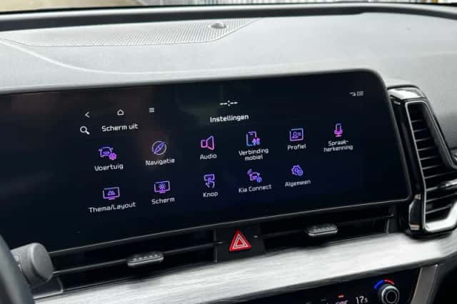 Kia Sportage (2023) thumbnail 37