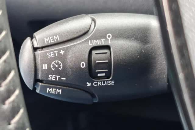 Peugeot 2008 (2022) thumbnail 19