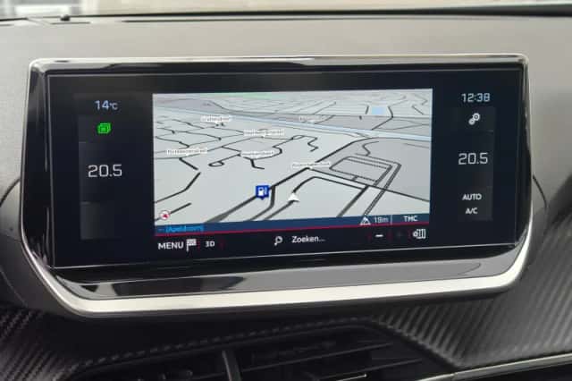 Peugeot 2008 (2022) thumbnail 25