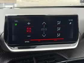 Peugeot 2008 (2022) thumbnail 26