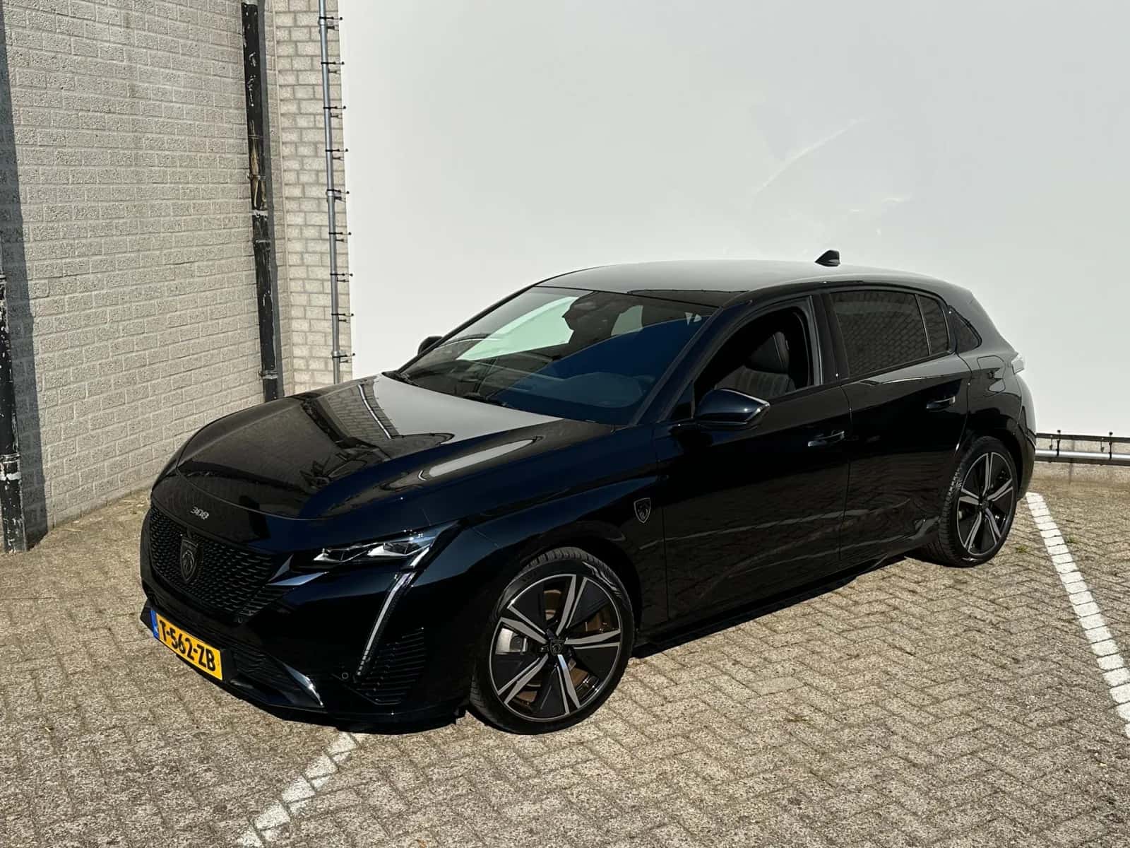 Peugeot 308 (2023) — foto 1