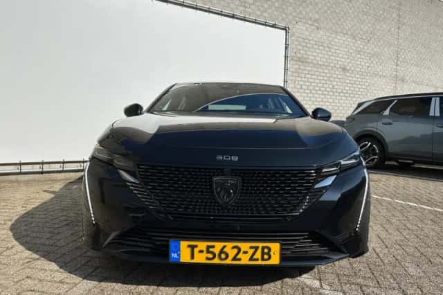 Peugeot 308 (2023) thumbnail 2