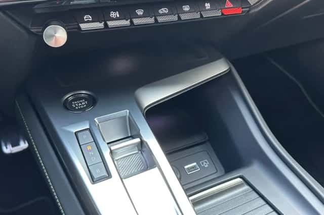 Peugeot 308 (2023) thumbnail 37