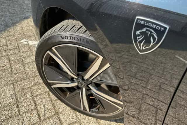 Peugeot 308 (2023) thumbnail 5