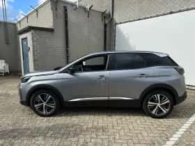 Peugeot 3008 (2023) thumbnail 2