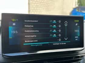Peugeot 3008 (2023) thumbnail 20