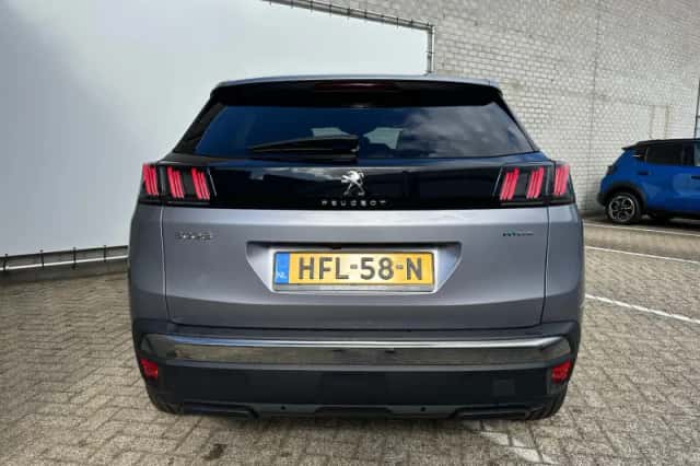 Peugeot 3008 (2023) thumbnail 3