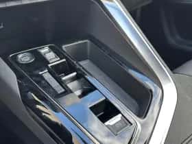 Peugeot 3008 (2023) thumbnail 25