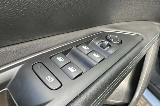 Peugeot 3008 (2023) thumbnail 26