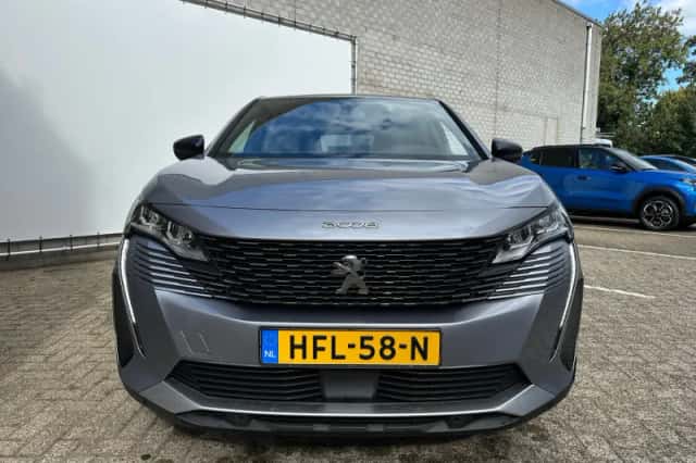 Peugeot 3008 (2023) thumbnail 6