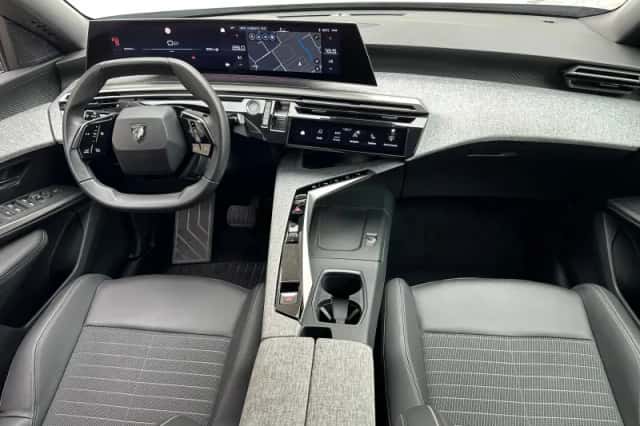 Peugeot 3008 (2024) thumbnail 11